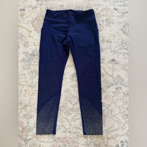Lululemon leggings size 8, 23 inch inseam.